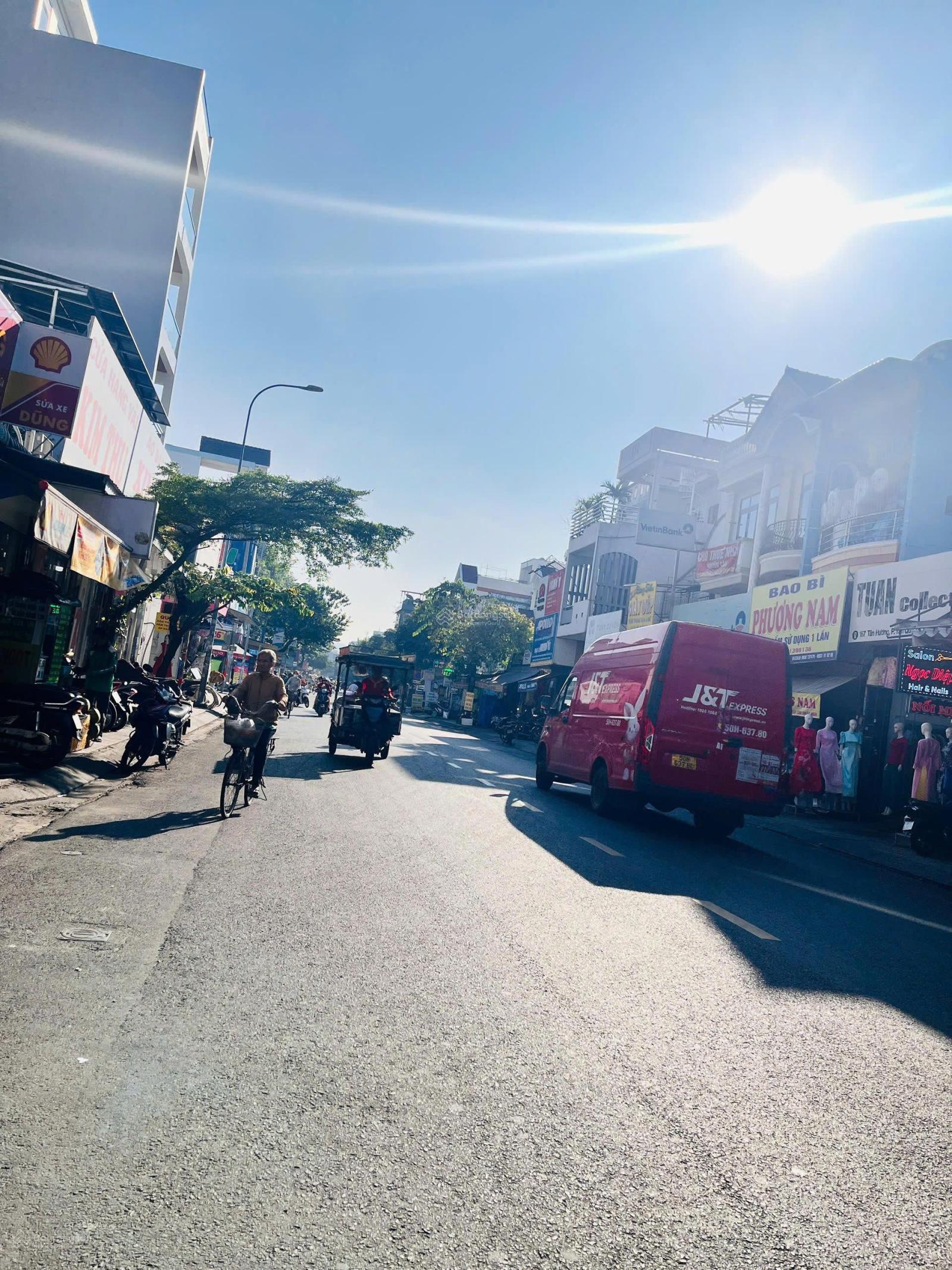 MT TÂN HƯƠNG - Khu TIỆM VÀNG, DT: 4.15m x 17m - Lửng. GIÁ: 10 Tỷ Thương Lượng