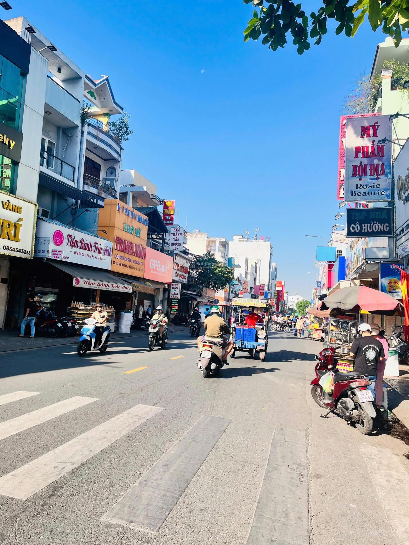 MT TÂN HƯƠNG - Khu TIỆM VÀNG, DT: 4.15m x 17m - Lửng. GIÁ: 10 Tỷ Thương Lượng