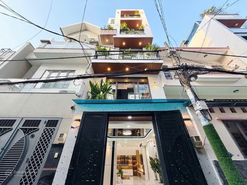8.38 tỷ - 49.3m2, nhà đẹp 5 tầng full nội thất ngay trung tâm Gò Vấp, hẻm 5m gần công viên Làng Hoa