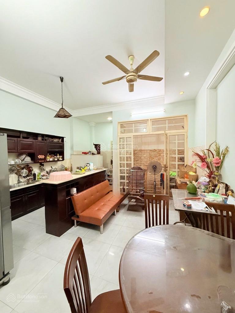 Bán nhà Đường Phan Đăng Lưu Quận Phú Nhuận, DT: 4 x 23 NỞ HẬU 5 tầng BTCT , CHỈ 16,7 Tỷ