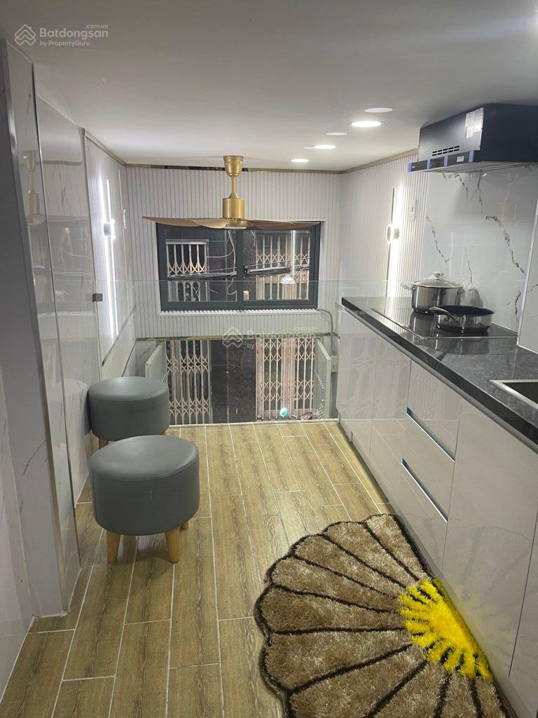 Q1, Nhà 6 tầng mới 100%, KQH, SHR, DTSD 73,3m cách mặt tiền đường lớn 50m chỉ 4 tỷ 200 tr