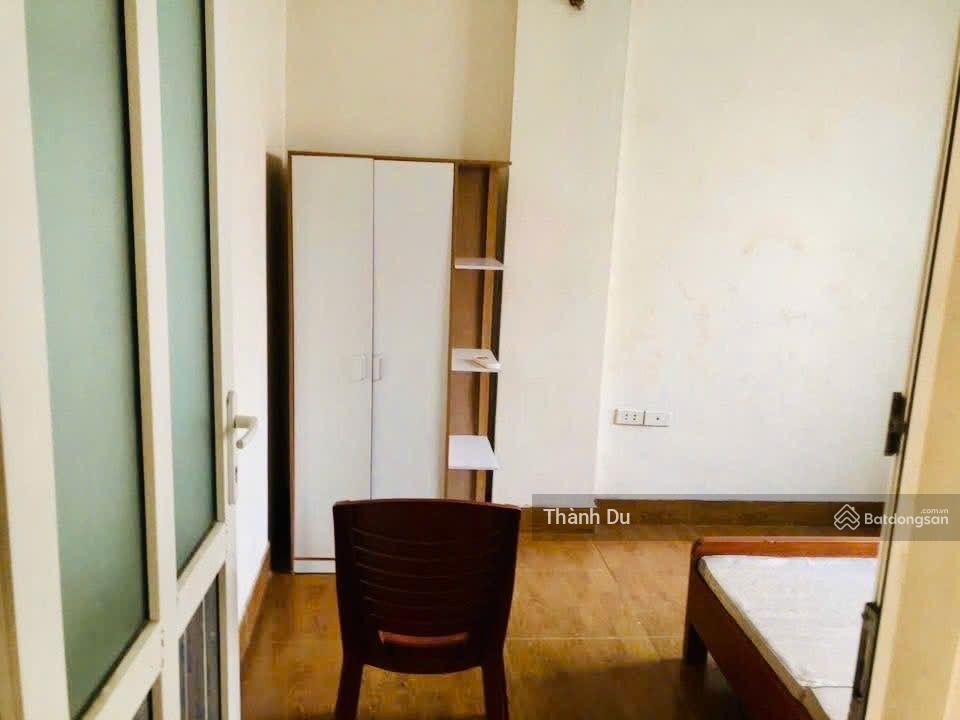 Cho thuê nhà nguyên căn Bát Khối - Long Biên 35m2 4PN giá 6,5 triệu / tháng Cho thuê nhà nguyên căn Bát Khối - Long Biên 35m2 4PN giá 6,5 triệu / tháng