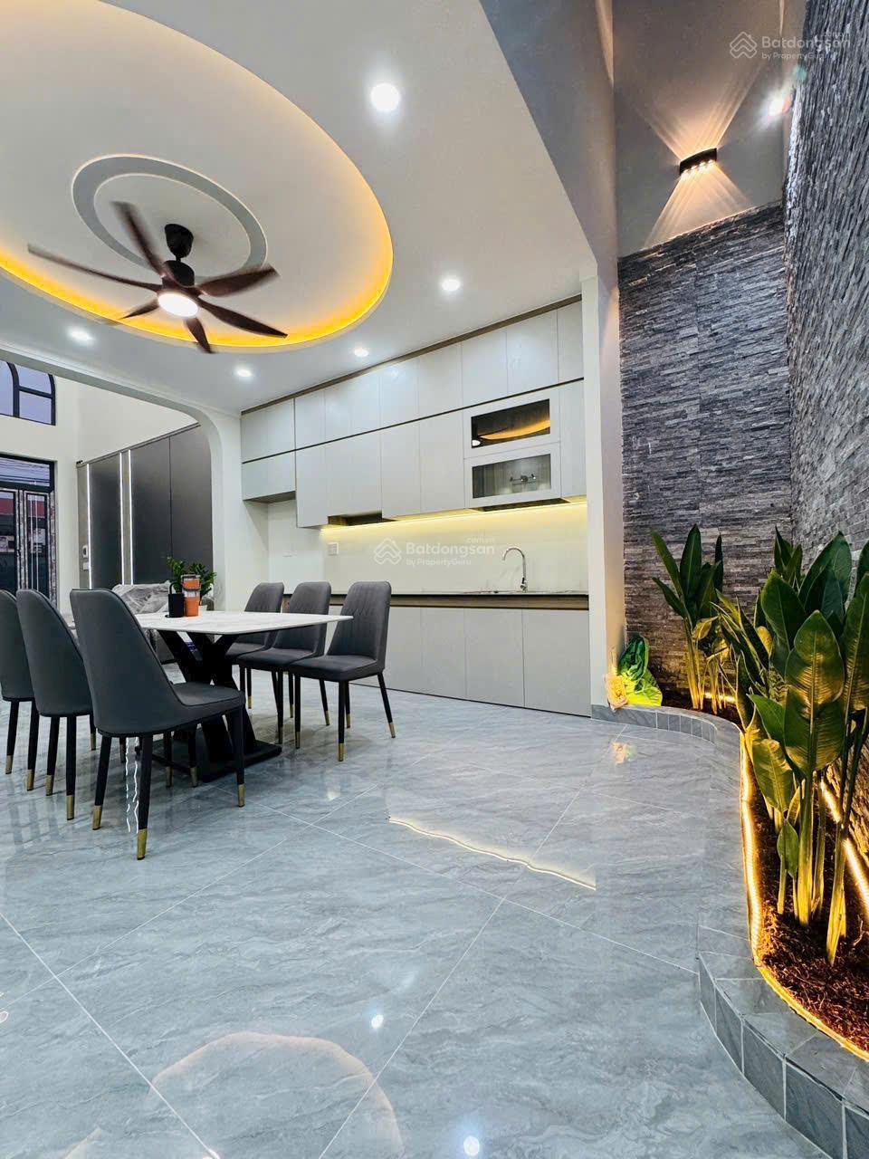 Bán nhà 1T1L mới đẹp, sổ hoàn công, gần chợ Tân Phong, sân oto, đường oto chỉ 3tỷ750