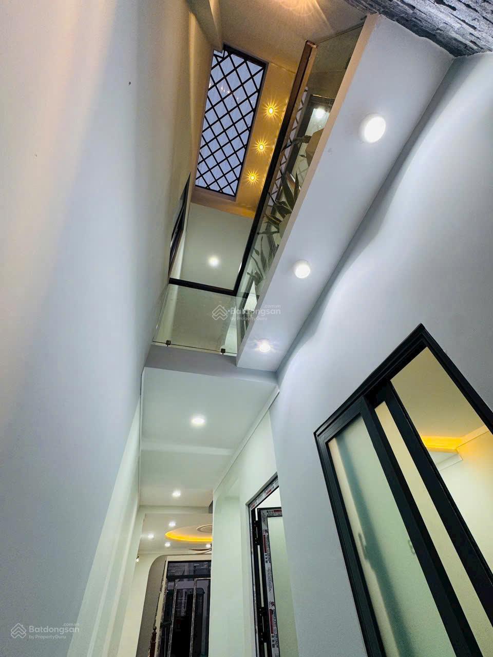 Bán nhà 1T1L mới đẹp, sổ hoàn công, gần chợ Tân Phong, sân oto, đường oto chỉ 3tỷ750