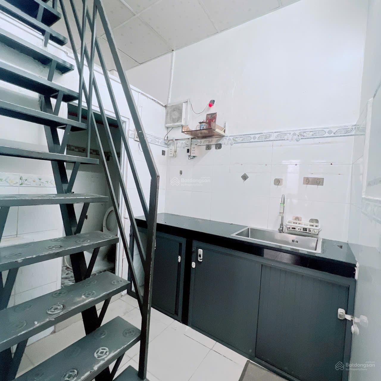 BÁN NHÀ MẶT TIỀN KINH DOANH QUẬN 4 GIÁ TỐT - GIÁ BẰNG NHÀ Hẻm