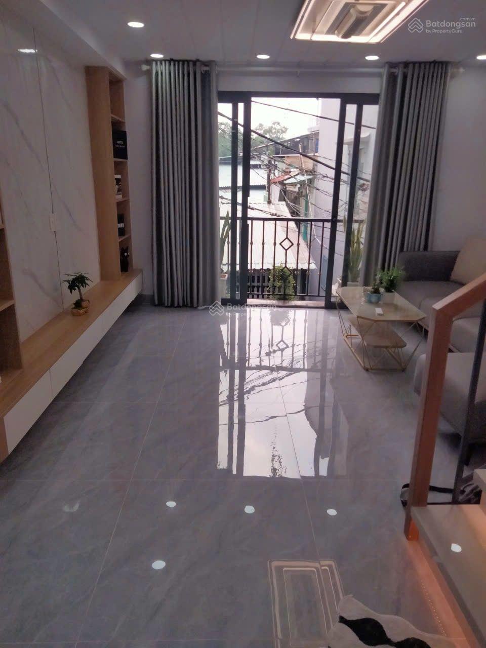 Nhà mới đẹp 4 P. Ngủ full nội thất view sông cực hiếm. Ở ngay gần đại học Văn Lang - Gò Vấp