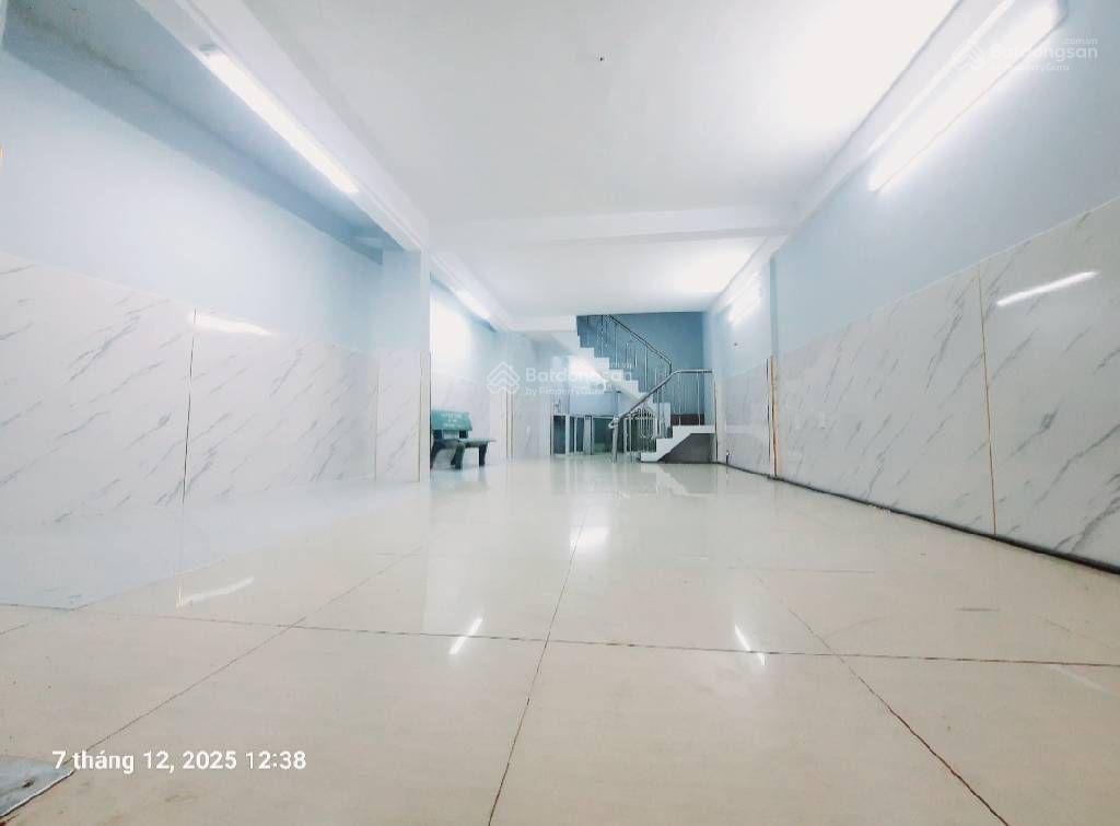 MTKD Phạm Thế Hiển , 51.6m2 ( 5 x 11) , Đường 20m có lề 5m , vừa ở vừa kinh doanh , chủ gấp bán MTKD Phạm Thế Hiển , 51.6m2 ( 5 x 11) , Đường 20m có lề 5m , vừa ở vừa kinh doanh , chủ gấp bán