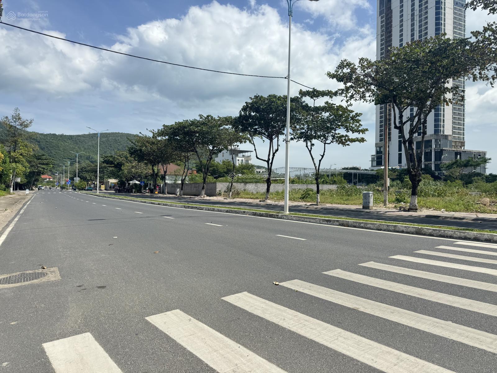 Bán Lô Góc 2 Mặt Tiền Phạm Văn Đồng Vị Trí Phù Hợp Xây Căn Hộ View Biển - Bắc Nha Trang