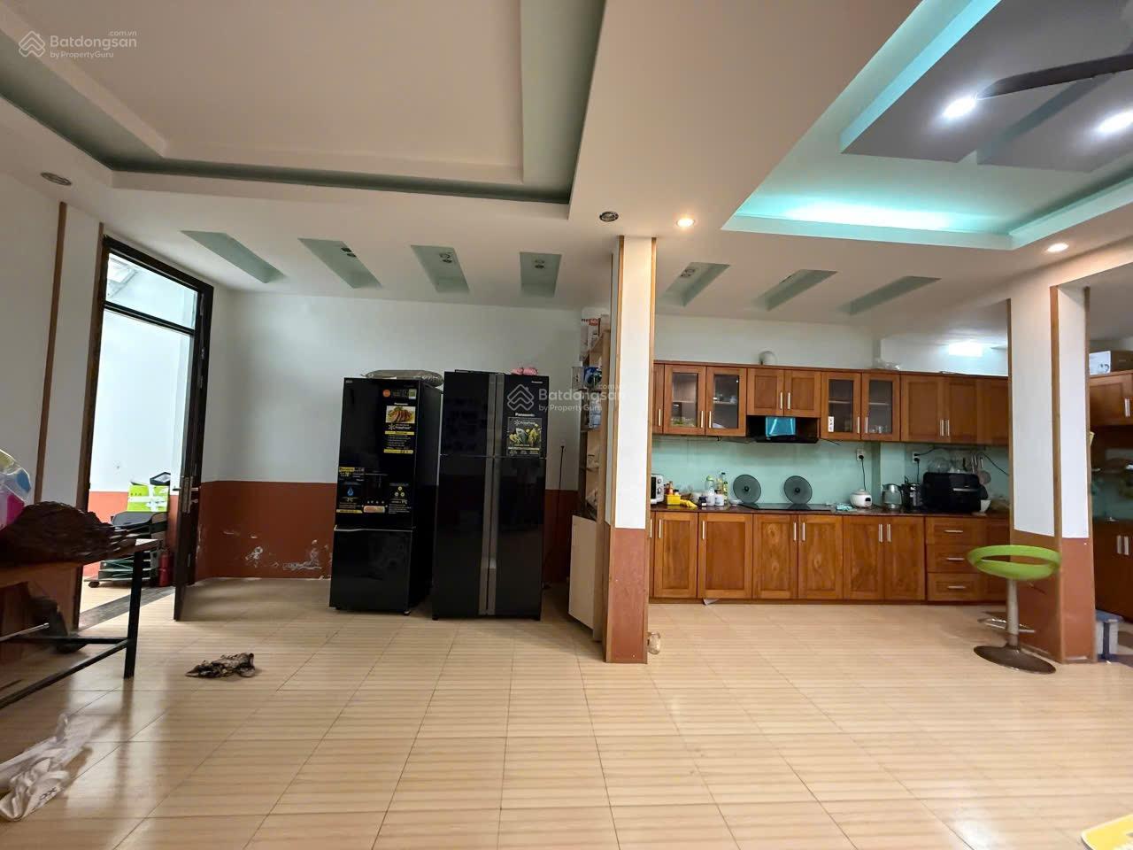 Nhà 5 tầng 2 mặt thoáng đường Lê Hồng Phong Phước Hải Nha Trang - Giá chỉ 12,5 tỷ