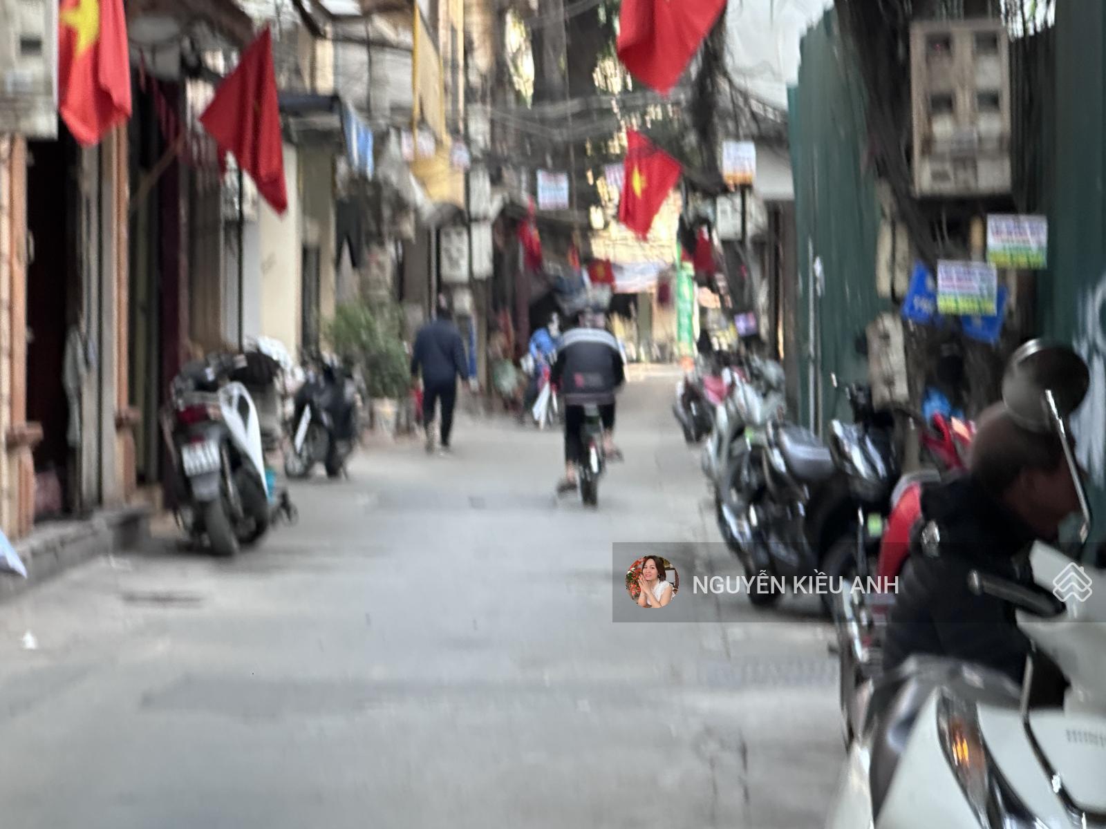 Nhà đẹp như Villa p Hồng Mai 15m ra oto 40m -4 T -MT 4M SĐCC PHÂN LÔ XÁCH VA LY VÊ Ở NGAY 9,7 tỷ