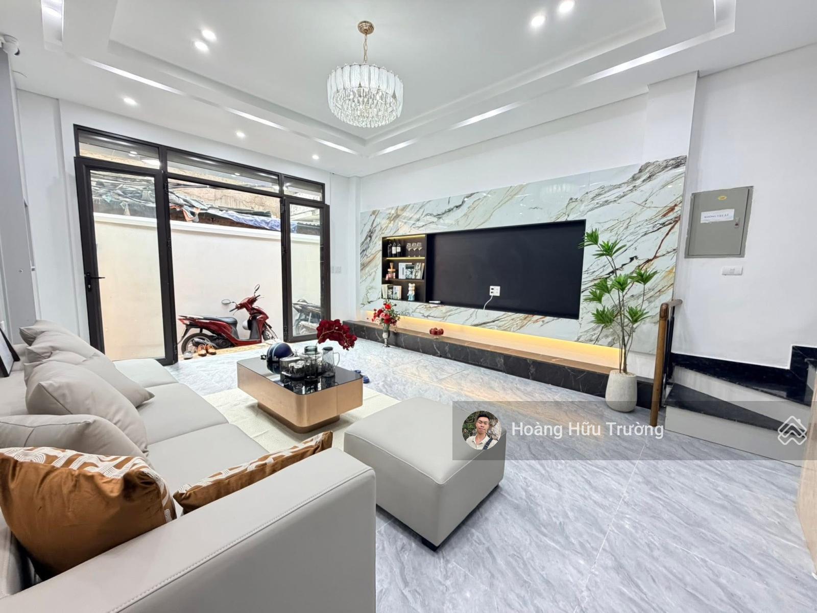 Bán nhà phố Ngọc Hà - Sơn Tây DT 40m2 6 tầng thang máy - Lô Góc - 50m ra phố - Nhà mới ở ngay!!! Bán nhà phố Ngọc Hà - Sơn Tây DT 40m2 6 tầng thang máy - Lô Góc - 50m ra phố - Nhà mới ở ngay!!!