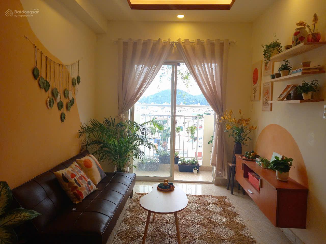 Bán nhanh căn hộ Hoàng Quân Nha Trang DT 54,4m2, sổ đỏ, 2PN chỉ với 2.19 tỷ