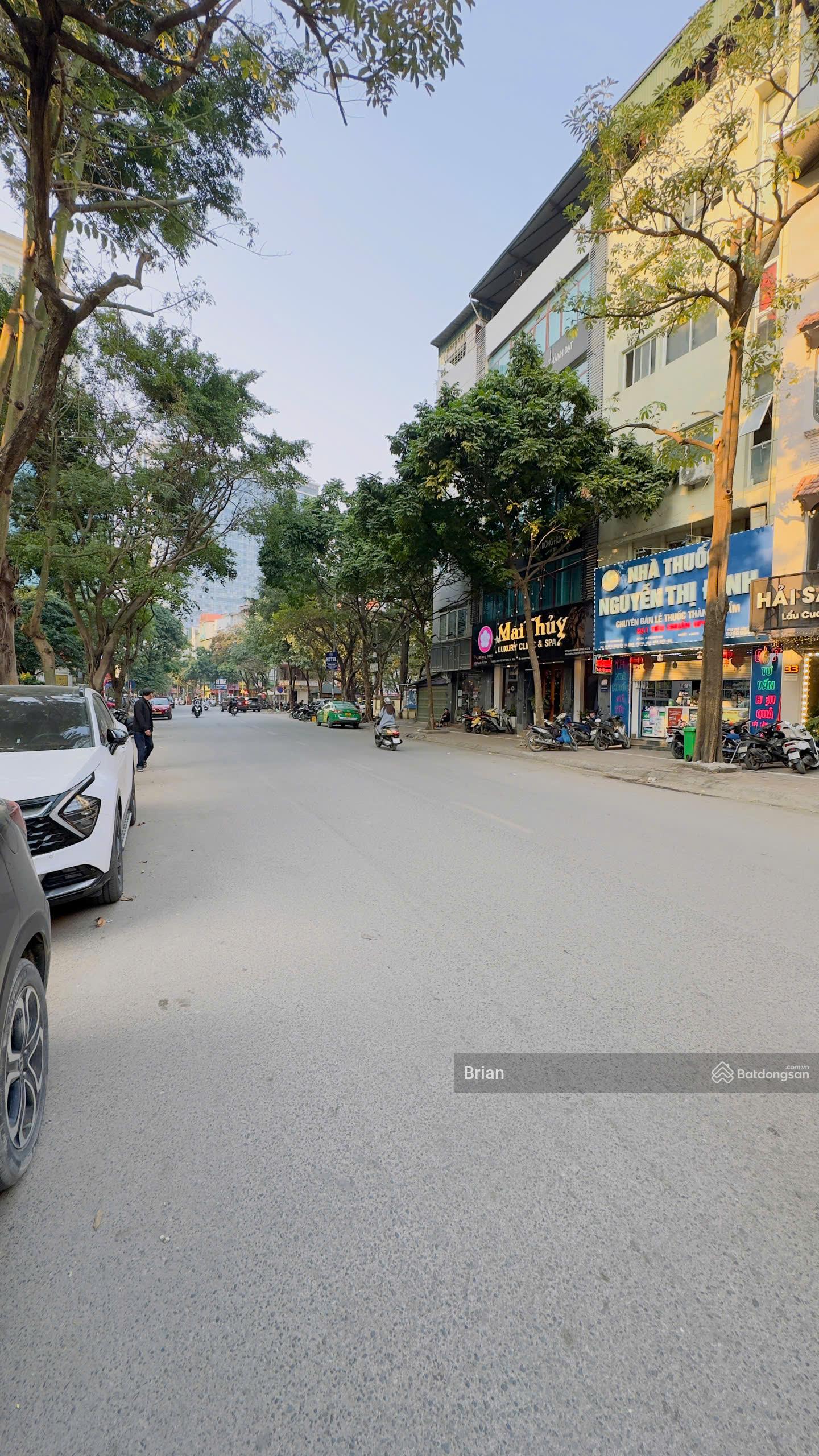 Chính chủ bán nhà mặt phố Nguyễn Thị Định DT 52m2, MT 6m, 4 tầng, kinh doanh sầm uất