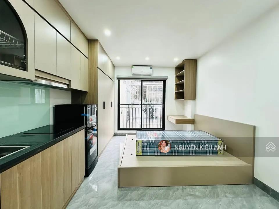 Bán NHÀ- DÒNG TIỀN CHO THUÊ 8 P KHÉP KÍN FULL ĐỒ HIỆN ĐẠI -40tr/ tháng Sđcc 3p ra ĐHBK 10,75 tỷ CT