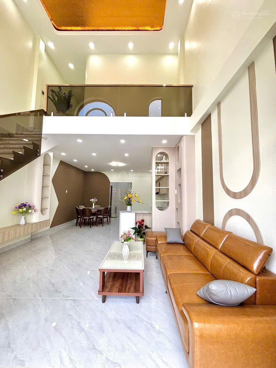 Siêu vị trí-hẻm ô tô đường Đoàn Thị Nghiệp, P5, Mỹ Tho. DT: 5x18 có 2PN 2WC hướng TN. Giá 2,3 tỷ TL