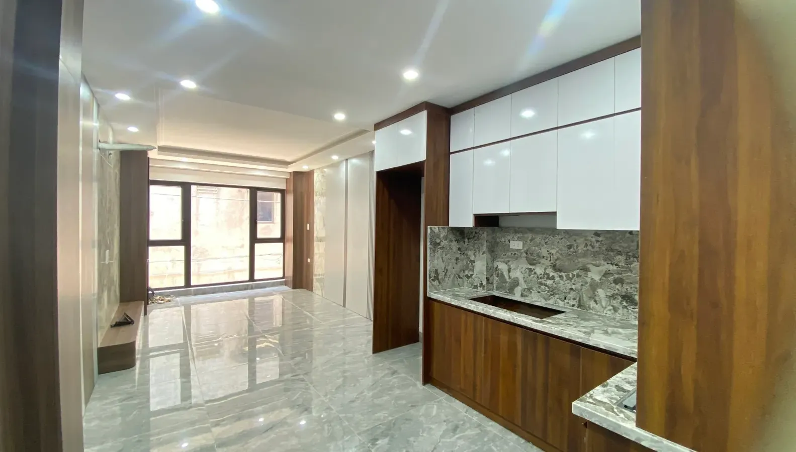 CC GỬI BÁN TÒA NHÀ PHÂN LÔ Ô TÔ TRÁNH 7 TẦNG TM 650 KG. GIÁ 10,9 TỶ THƯƠNG LƯỢNG. CC GỬI BÁN TÒA NHÀ PHÂN LÔ Ô TÔ TRÁNH 7 TẦNG TM 650 KG. GIÁ 10,9 TỶ THƯƠNG LƯỢNG.