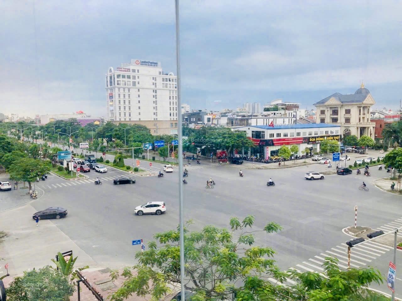 Bán Biệt Thự 200m trung tâm Lê Hồng Phong. 4 tầng sân cổng CỰC ĐẸP