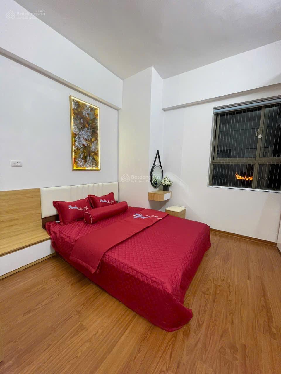 Chung cư 2 phòng ngủ nhà đẹp long lanh full nội thất mặt phố chỉ 4.5tỷ