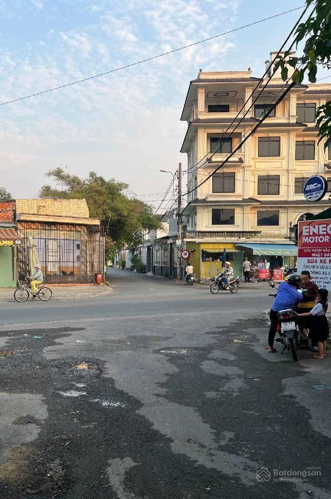 Bán nhà MTKD Trung Mỹ Tây, Nguyễn Ảnh Thủ Quận 12 - 205m2 - 3 tầng, chỉ 12,99tỷ