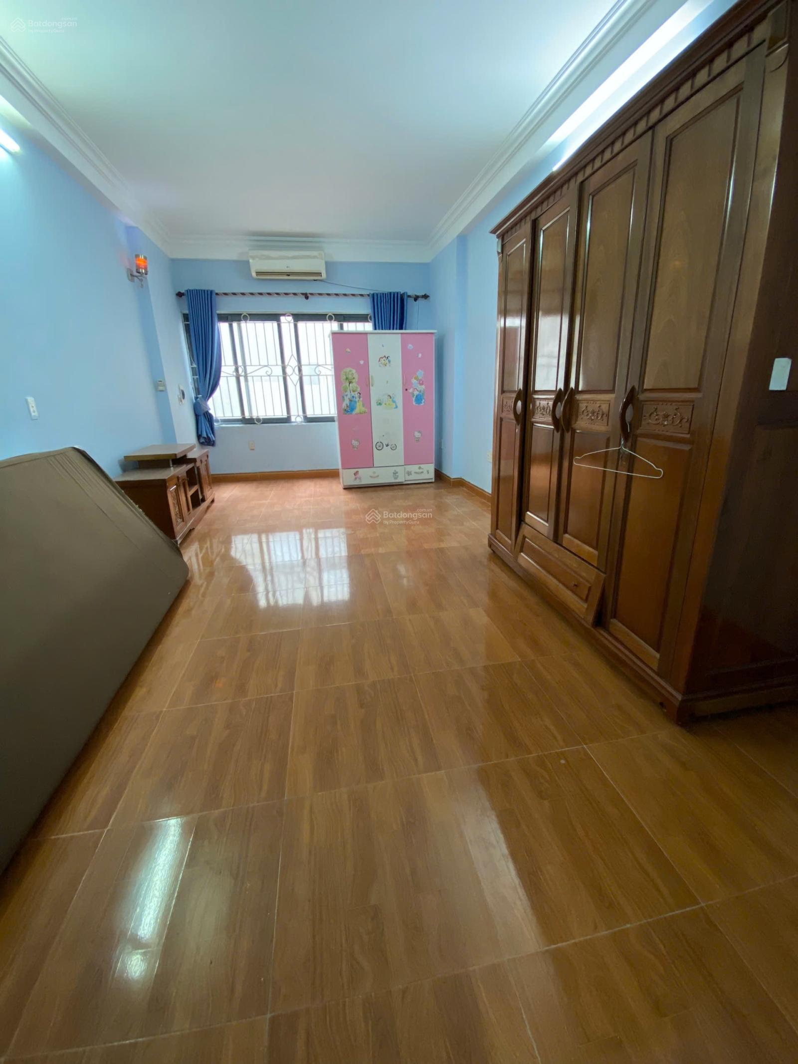 Chủ cần tiền bán gấp nhà Ngọc Thuỵ, dân xây giá đầu tư 38m2 5tầng 7 tỷ 2. Hàng xóm Khai Sơn Hill