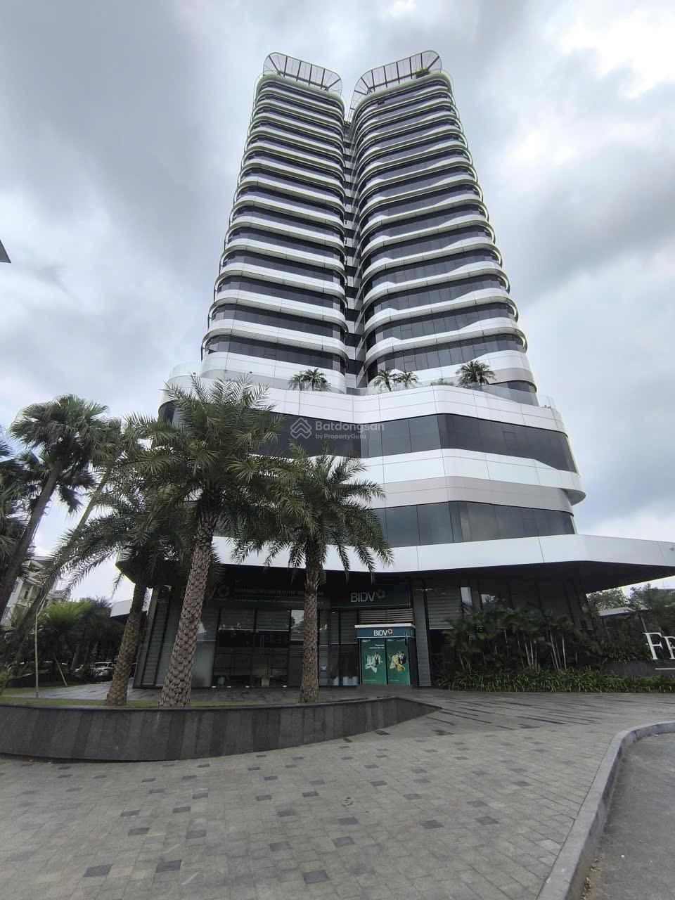 Bán biệt thự tại Jade Square 350m2 MT 40m - gara 5 ôtô 7 chỗ - lô góc - vỉa hè rộng. Giá tốt đầu tư Bán biệt thự tại Jade Square 350m2 MT 40m - gara 5 ôtô 7 chỗ - lô góc - vỉa hè rộng. Giá tốt đầu tư