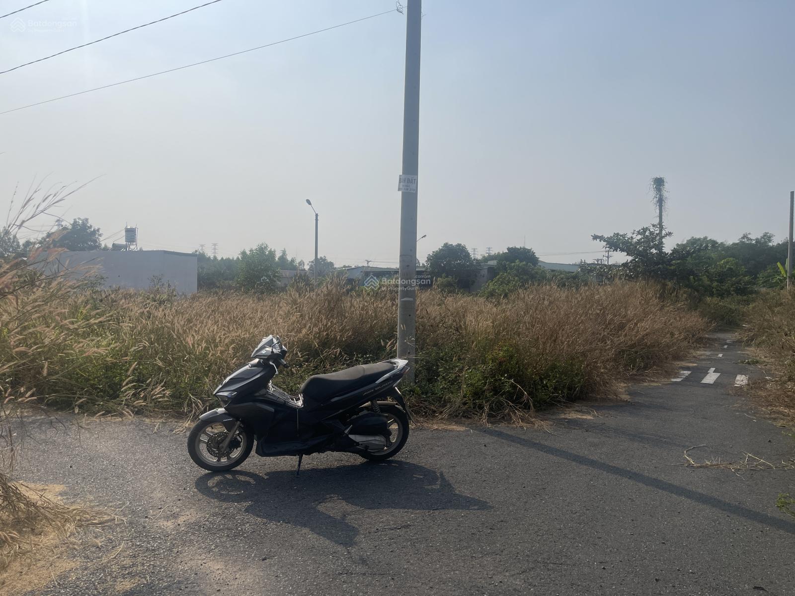 Lô góc 3 mặt tiền rẻ đẹp đối diện Gem Sky World Lô góc 3 mặt tiền rẻ đẹp đối diện Gem Sky World