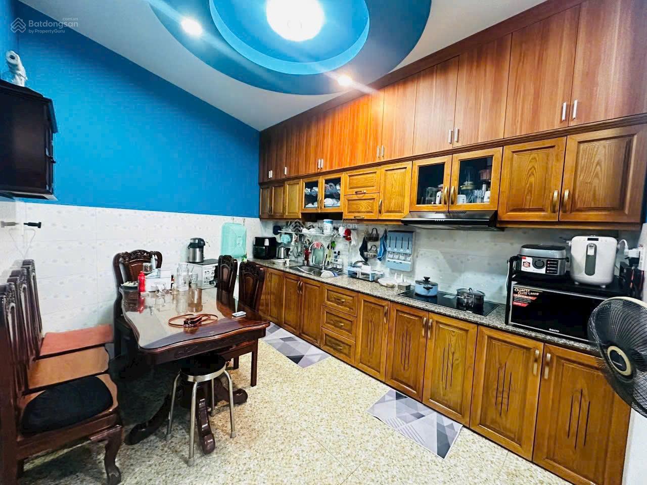 Bán nhà hẽm xe hơi phường Bình trưng
Tây.diện tích 50.1m 1 trệt 2 lầu giá 7.4 tỷ còn TL 0915 698 *** Bán nhà hẽm xe hơi phường Bình trưng
Tây.diện tích 50.1m 1 trệt 2 lầu giá 7.4 tỷ còn TL 0915 698 ***