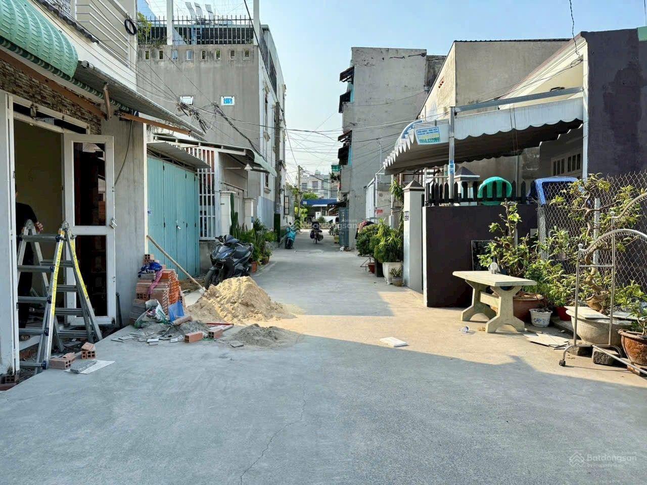 Chủ gửi bán lô đất Tl 29 gần chợ cầu đồng ngã tư Ga Dt 4x20m full thổ cư 72 m
Giá 4,2 tỷ TL Lh