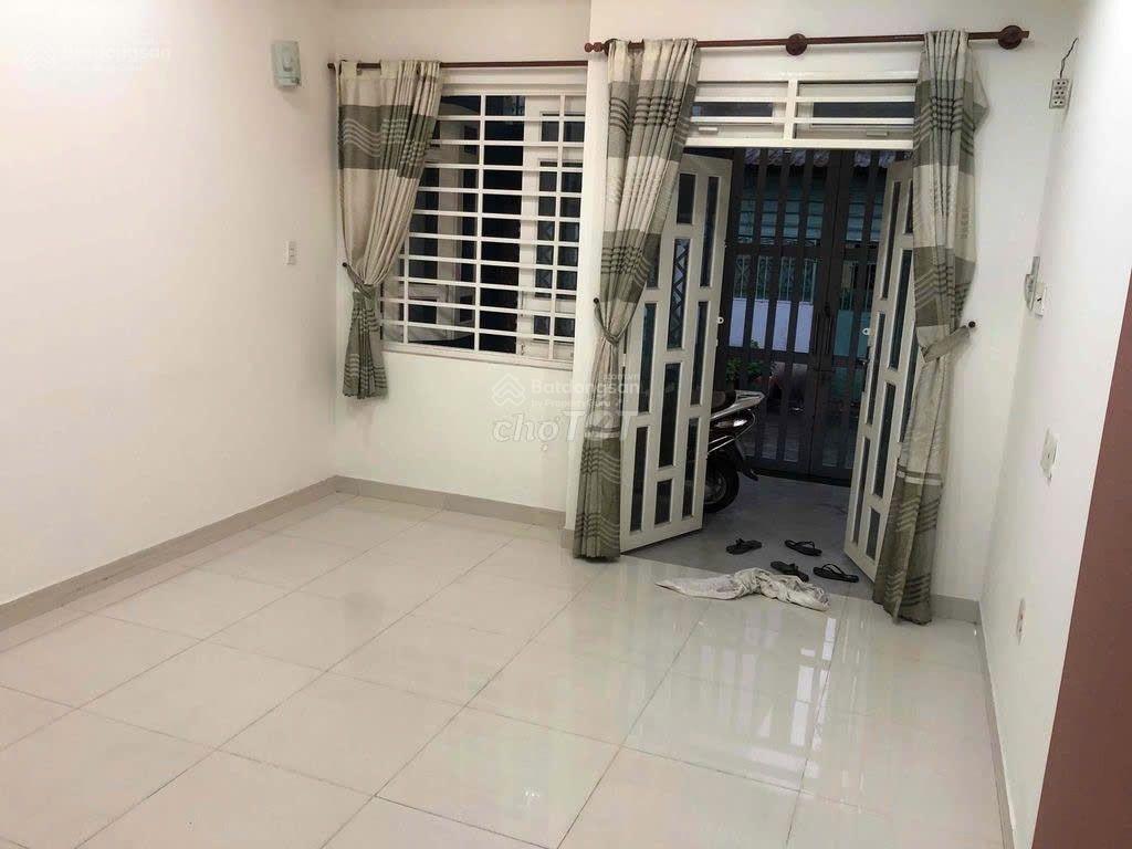 CHO THUÊ NHÀ NC 1/ ĐỖ CÔNG TƯỜNG, TÂN PHÚ. ĐÚC 3 TẤM, 3PN, GIÁ 13TR THÁNG.