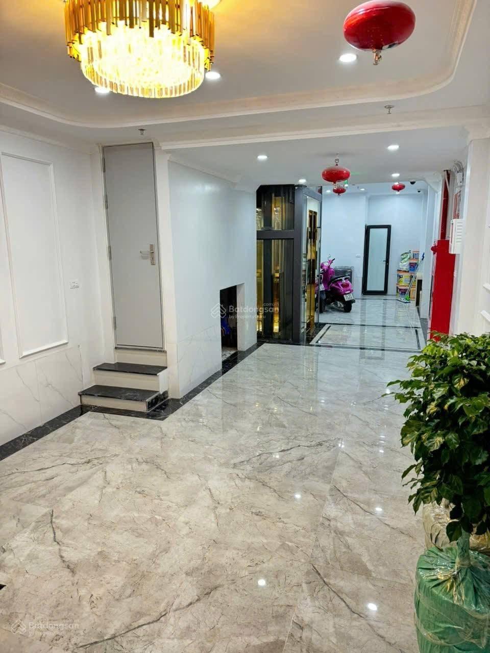 22 tỷ! Bán Toà căn hộ dòng tiền, Ngoại Giao Đoàn, Xuân La,Tây Hồ- 92M2 - 7 Tầng -Ô Tô - DT 100tr/Th