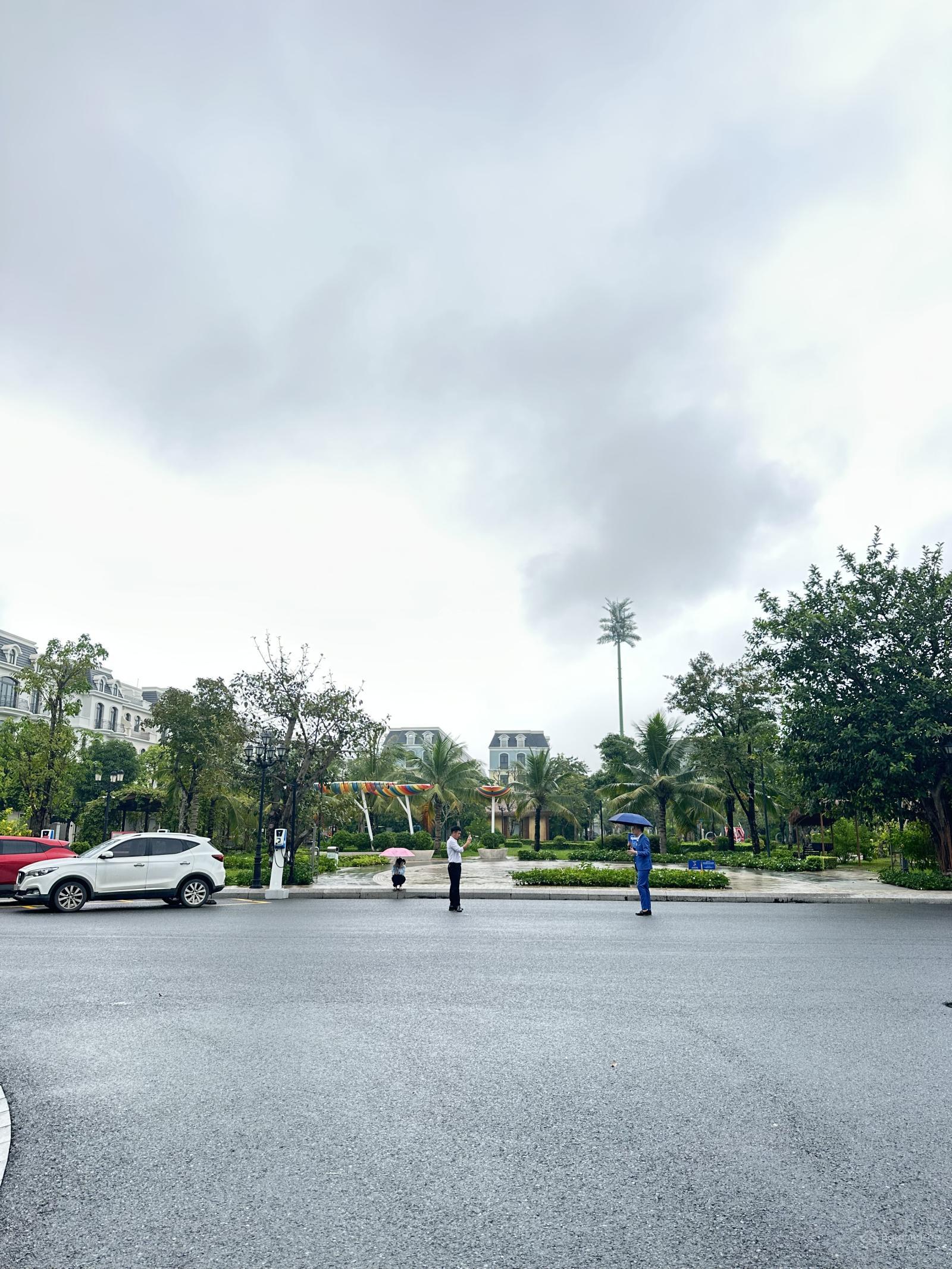 View công viên hướng ĐB quá đẹp. Giá rẻ 56m Ht 5 tầng full đồ T2-3-4-5 chia 2PN Sẵn sổ đ