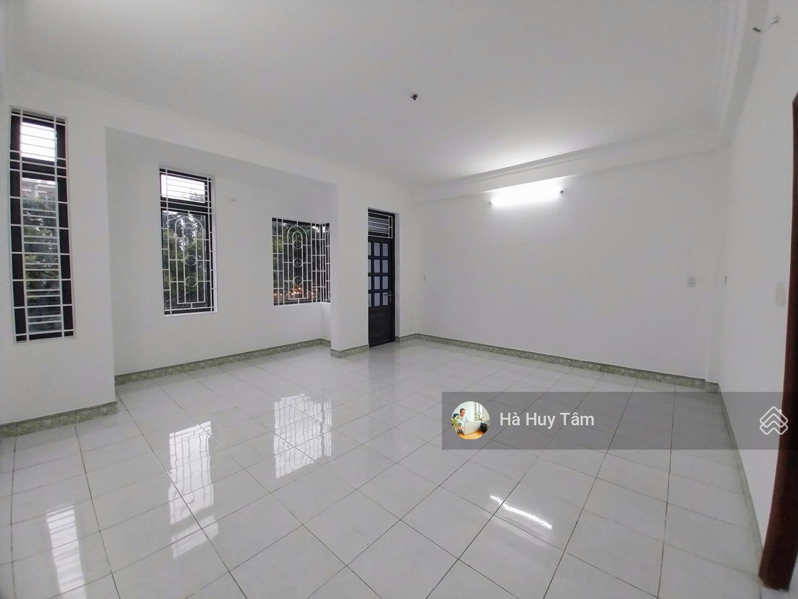 Bán nhà mặt tiền đường 30m thông Gia Hòa, Khang Điền quận 9