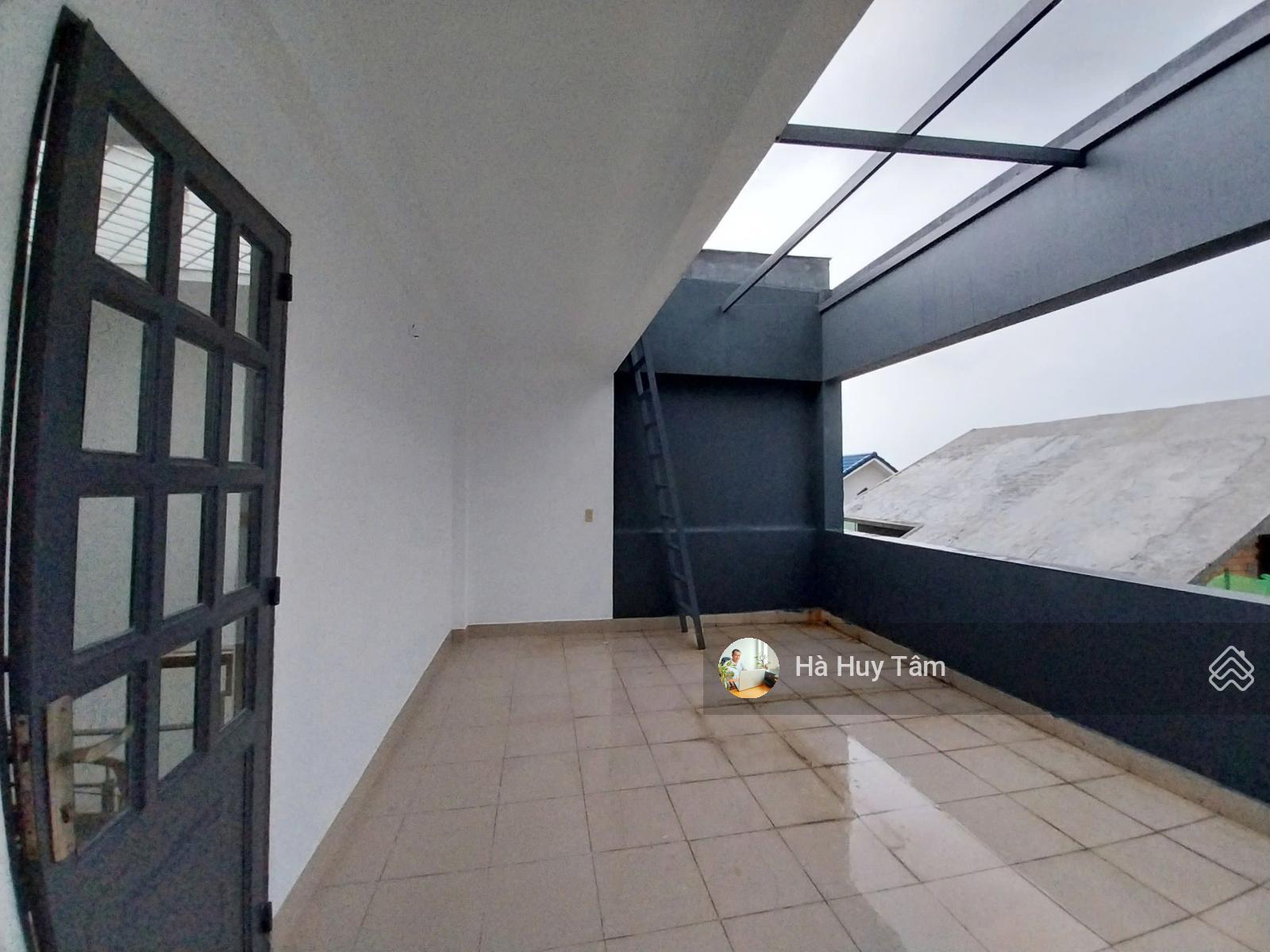 Bán nhà mặt tiền đường 30m thông Gia Hòa, Khang Điền quận 9