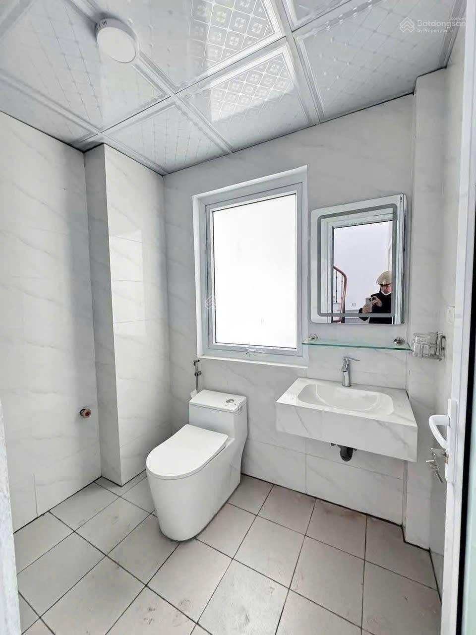 Cc gửi bán nhà cách cầu mai lĩnh 2km, oto đỗ đầu ngõ, giá rẻ nhất tt chỉ 2.8 tỷ x4tâng