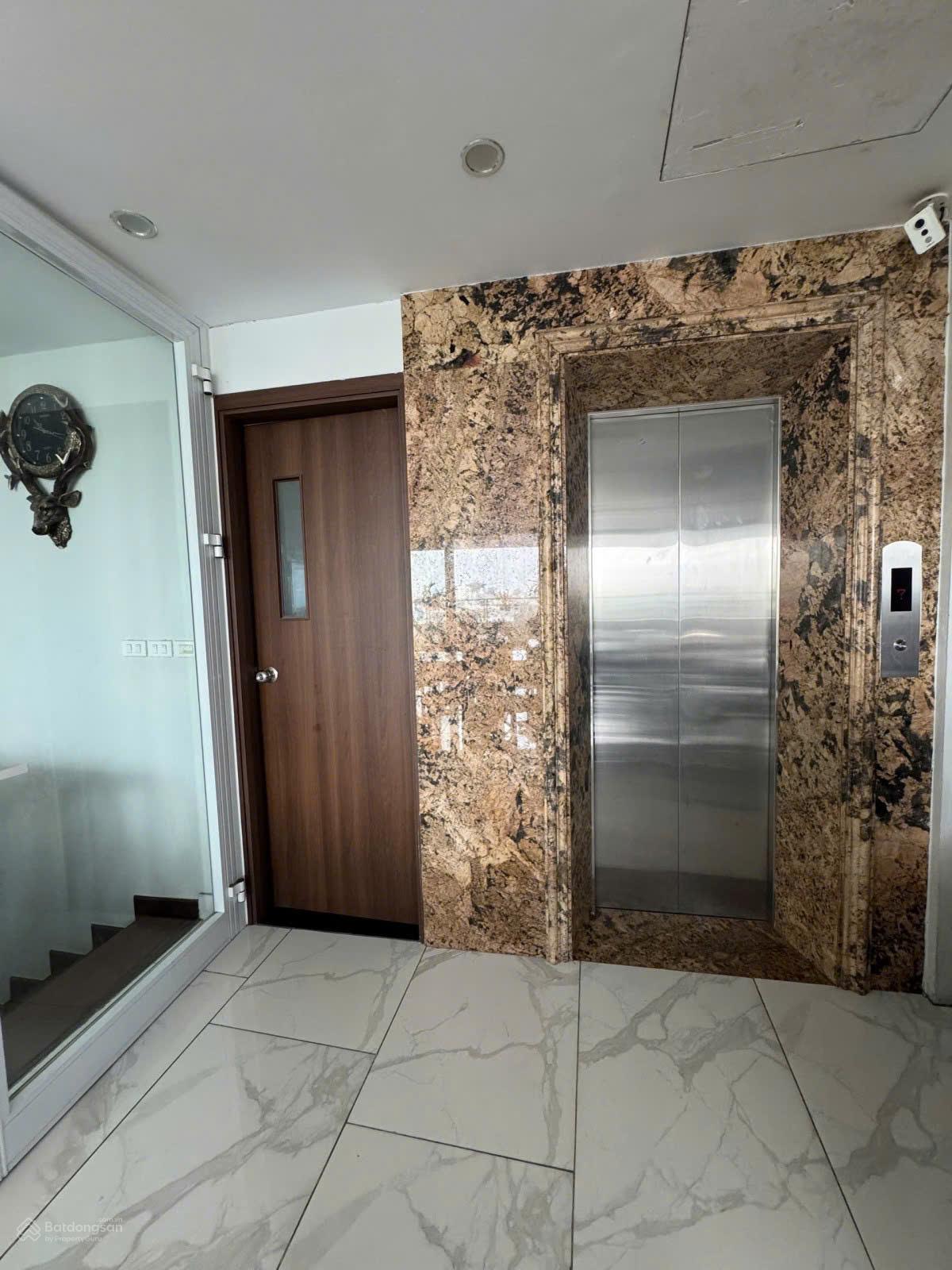 Bán Nhà Mặt Phố Gia Quất, Long Biên - 7 Tầng 140m² - Kinh Doanh Sầm Uất - Hơn 45 Tỷ