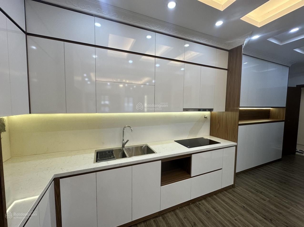 Tôi cần Cho thuê lâu dài CHCC 2 ngủ, 2 vệ sinh đủ đồ- ở Trung Hoà Nhân Chính-12tr/ tháng