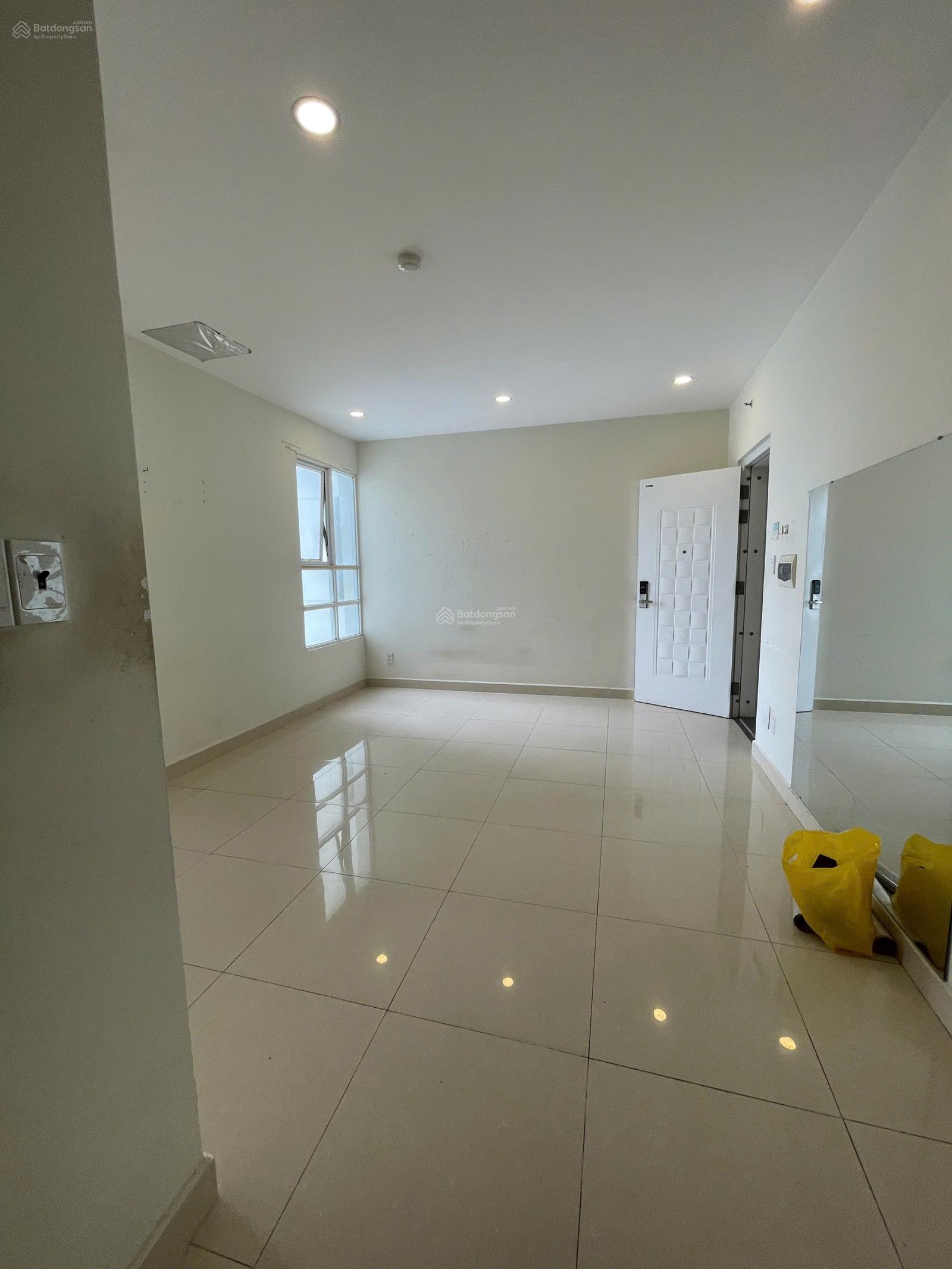 Kẹt tiền bán gấp căn 62m2 2PN 2WC, giá 2,49 tỷ nhà sạch đẹp, giá full VAT