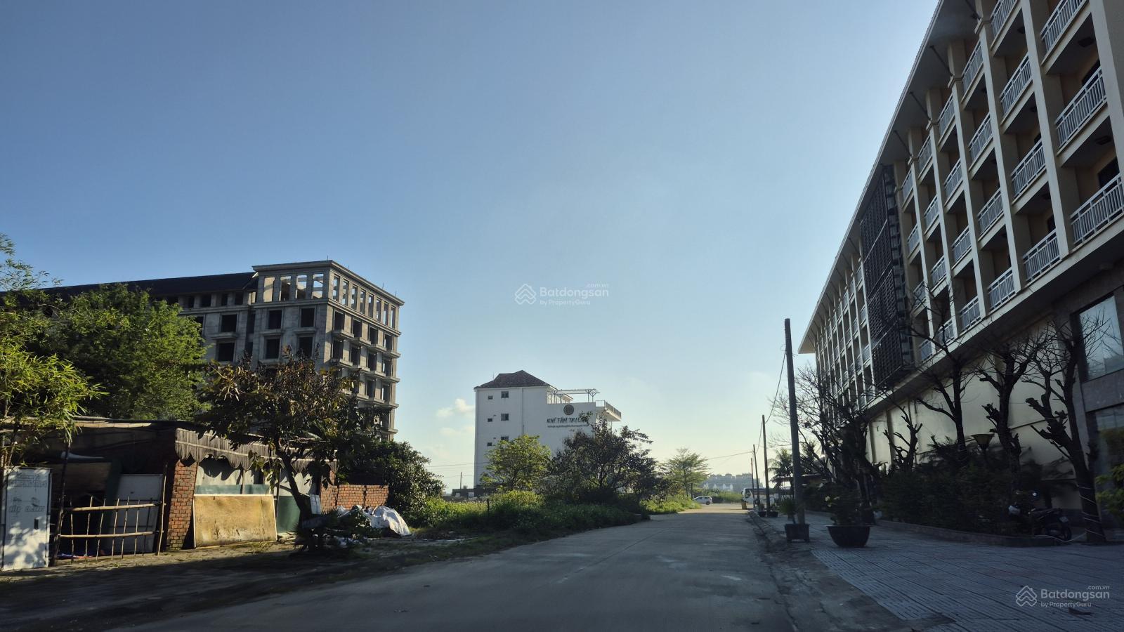 Hội An, Lô Đất mặt tiền Âu Cơ - vị trí kinh doanh dịch vụ du lịch. LH 0935 348 ***