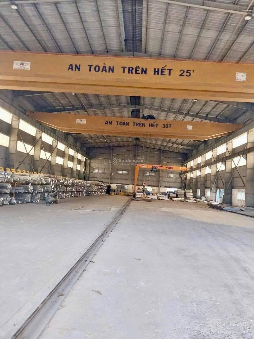 Cho thuê kho xưởng siêu rẻ 1.800m2 đường Quốc Lộ 1A, P. Tân Tạo, Q. Bình Tân