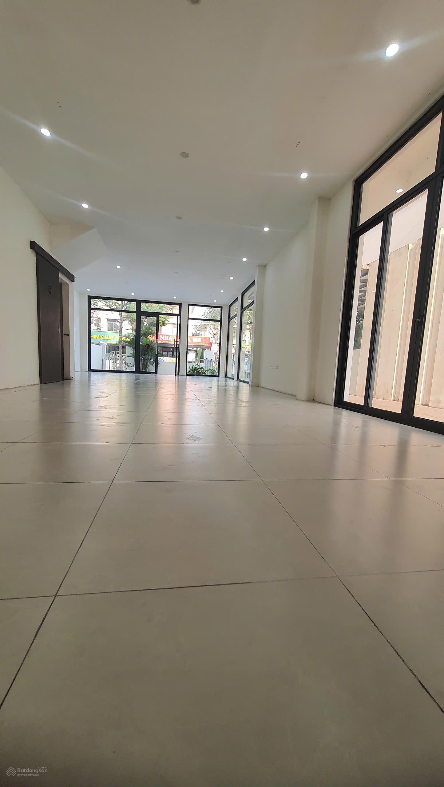 Cho thuê biệt thự An Phú Shop Villa, Dương Nội 180m2, 3 tầng 1 tum, MT 9m, full đh, nl, giá 35tr