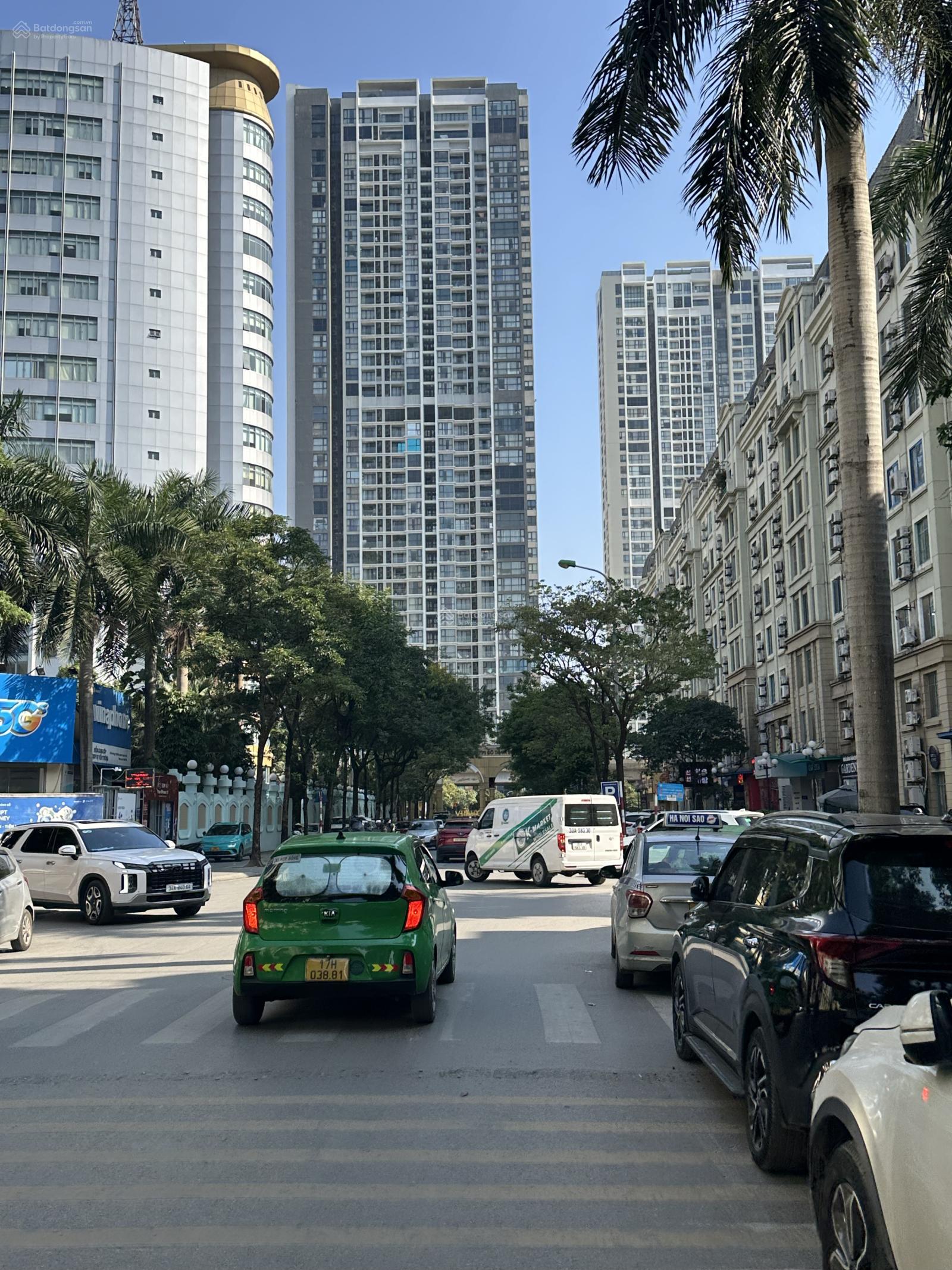 Bán nhà phố Duy Tân - Phân lô ô tô - Kinh doanh - 2 mặt thoáng - DT 100 m2 - nhỉnh 40 tỷ