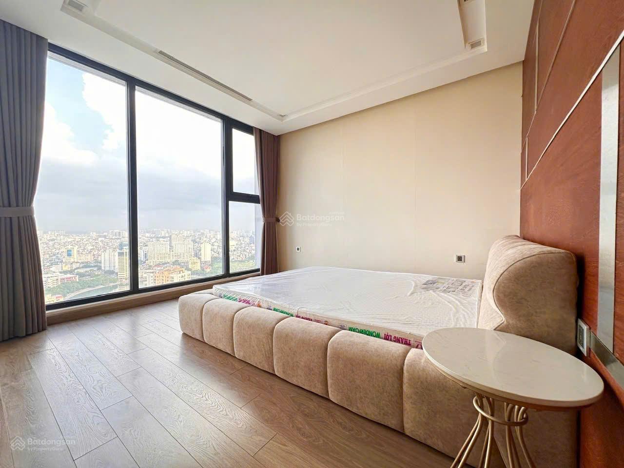 Chủ nhà cần bán gấp căn hộ tòa Ecolife Tây Hồ 3PN2VS - căn góc - slot xe - giá thỏa thuận