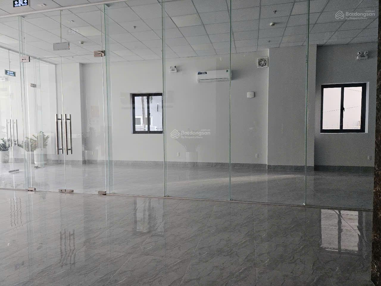 Văn phòng mới đường Xô Viết Nghệ Tĩnh, diện tích 220m2, giá chỉ 234.000đ/m2/tháng