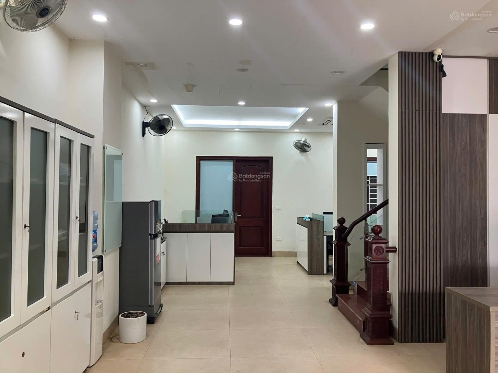 Cho thuê nhà lk FLC Garden City, Đại Mỗ. DT 100m2, 4 tầng, MT 7m, full nội thất văn phòng, giá 35tr