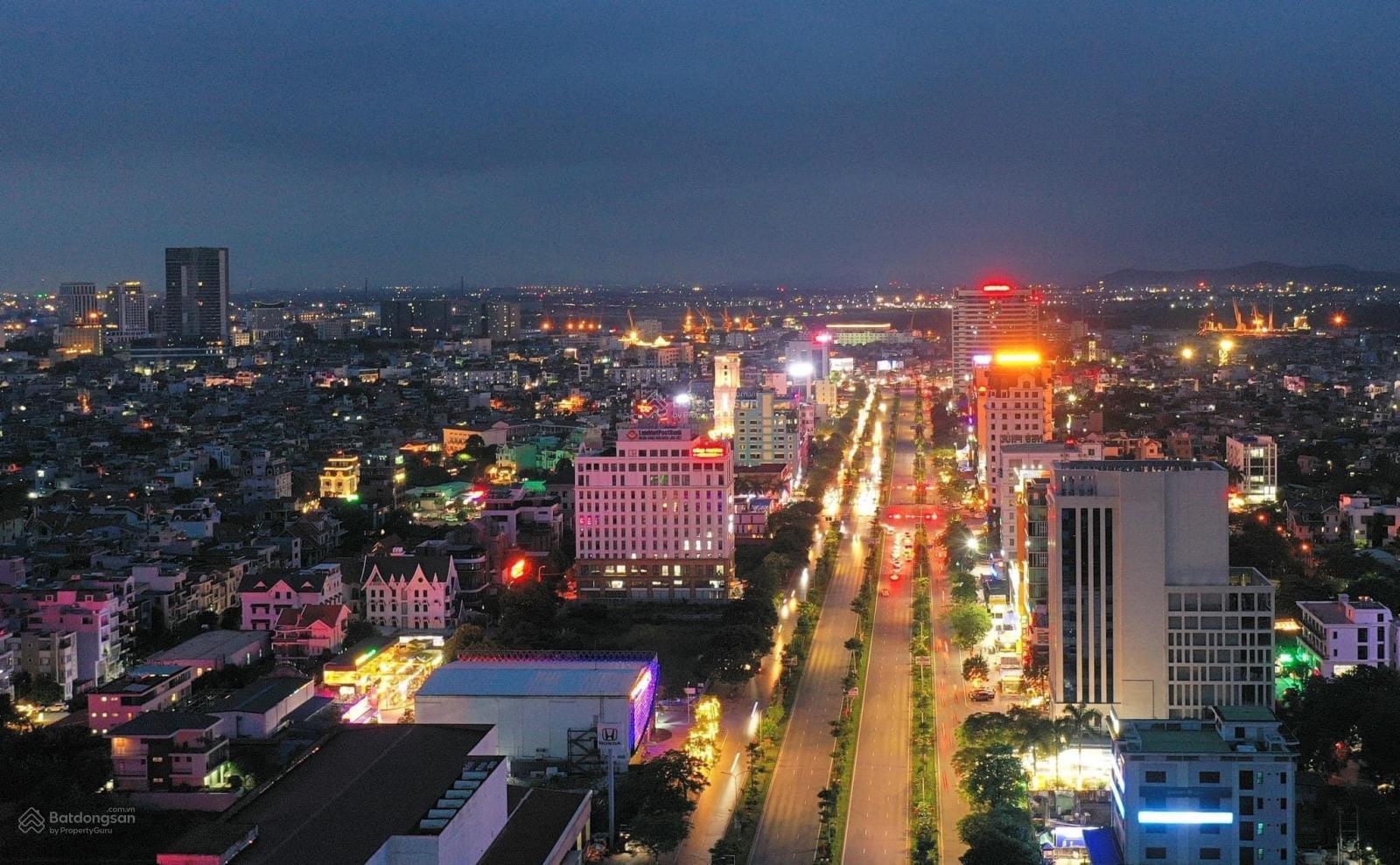 Bán đất khu phân lô Lê Hồng Phong. - Diện tích 375m2, mặt tiền 15m, vuông vắn.