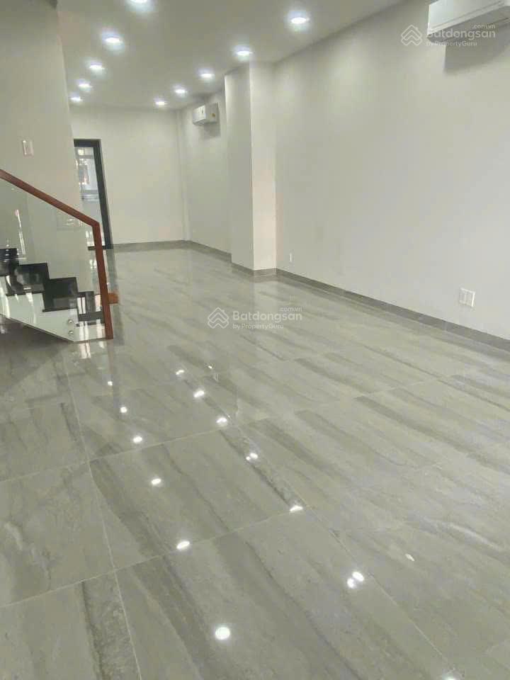 Cho thuê 1 trệt 1 lầu mặt tiền đường lớn KĐT Vạn Phúc, vị trí đẹp, phù hợp làm văn phòng