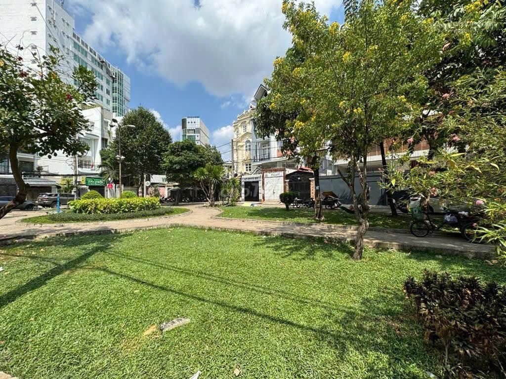 Bán nhà đẹp 3L 4x19m, 14,5Tỷ Mặt Tiền Công Viên Khu Cao Cấp Đệ Nhất,Tân Bình Nhận Nhà Ở Luôn