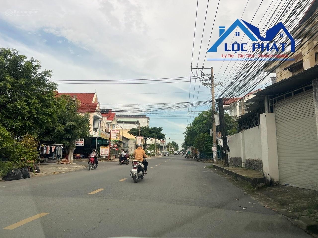 Cho thuê nhà xưởng 2.500m2 giá rẻ chỉ 35 triệu. Tân Phong - Biên Hòa - Đồng Nai: 0937 980 ***