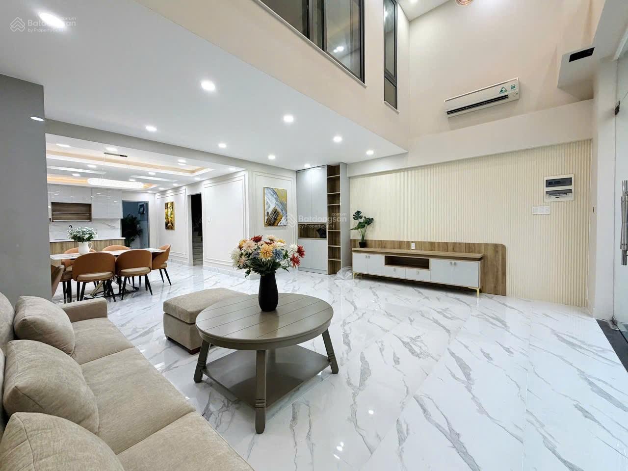VIP Quận 1. Nhà cực đẹp 6 tầng, mới tinh, DT 90 m2 (6x15), thang máy, giá tốt.