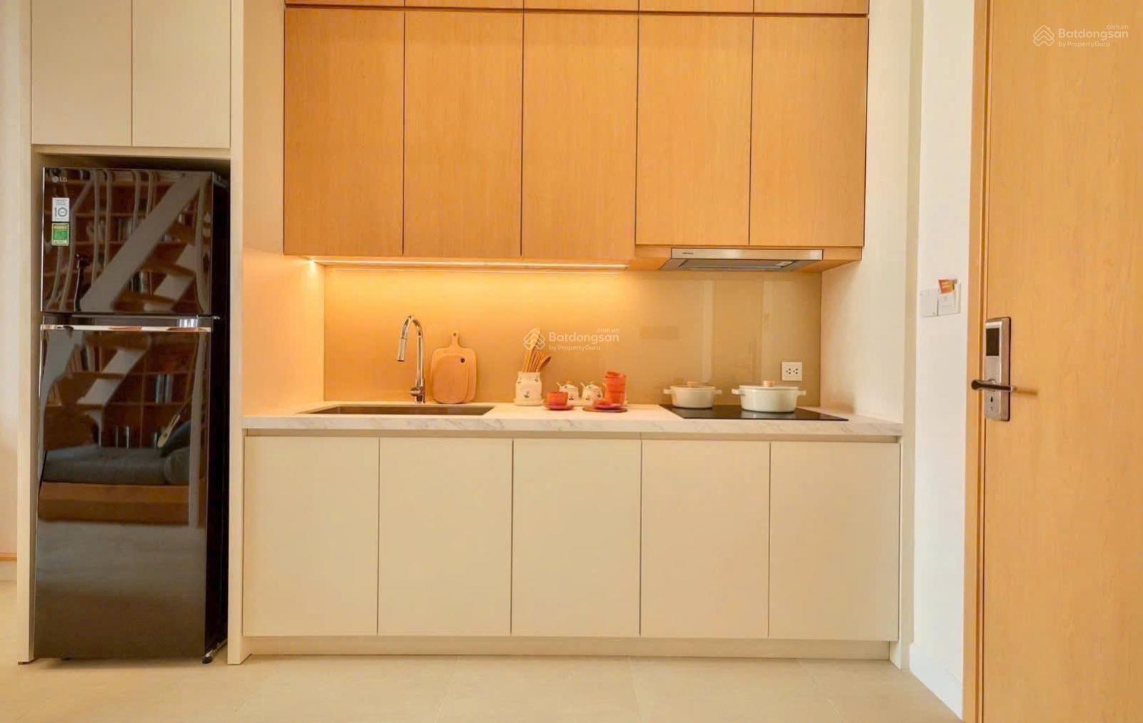 Cho thuê căn 1 ngủ 1 khách, Hoàn Kiếm - 40m2 - full đồ - thang máy - giá 9 triệu